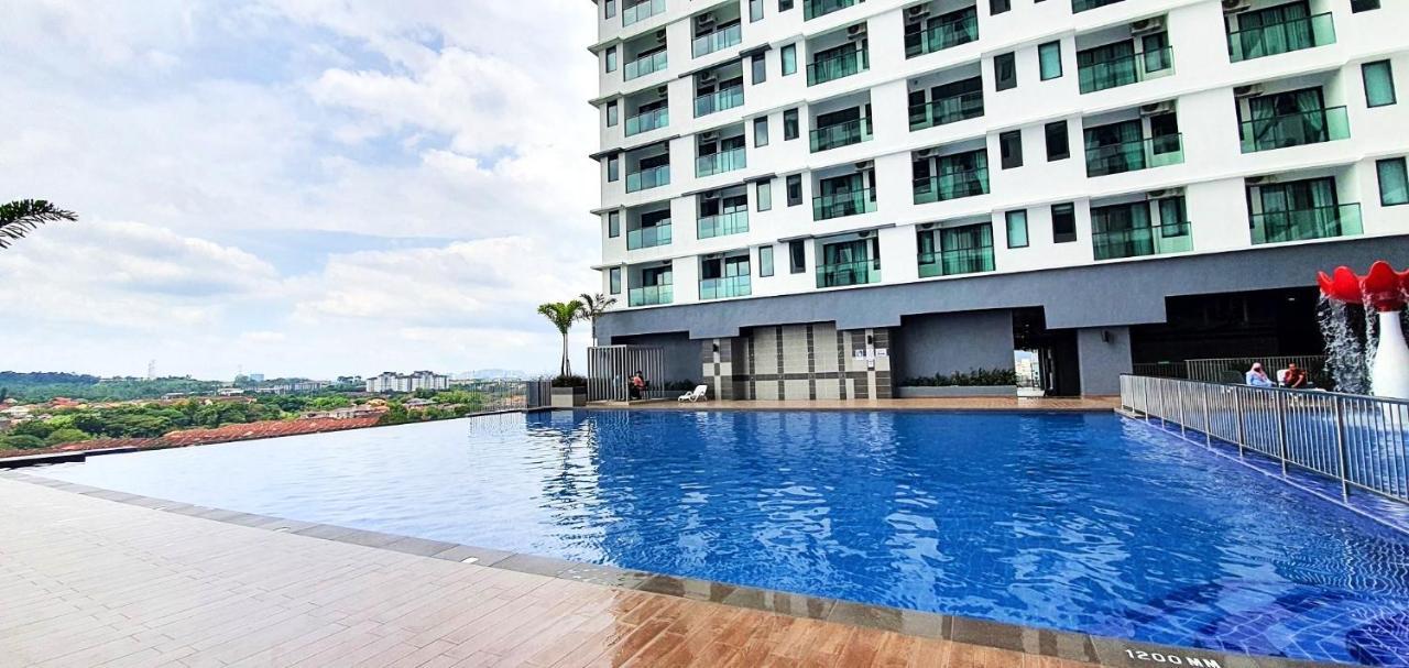 Casa Sakura Vista Bangi With Wi-fi & Netflix Kajang