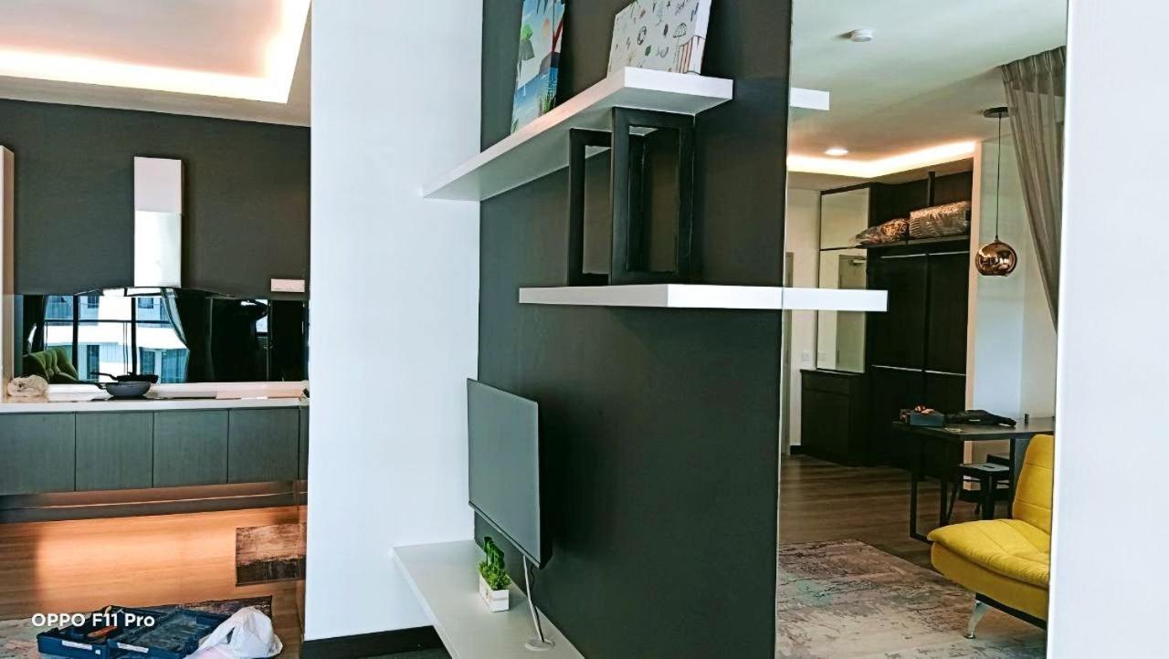 Casa Sakura Vista Bangi With Wi-fi & Netflix Apartment Kajang
