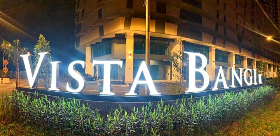 Casa Sakura Vista Bangi With Wi-fi & Netflix